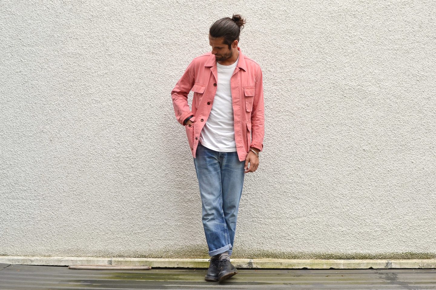 blog-homme-streetwear-japan-style-Visvim-pink-kilgore-jacket-APC-butler-new-standard-jeans-dr-martens-shoes-2-1440x960.jpg