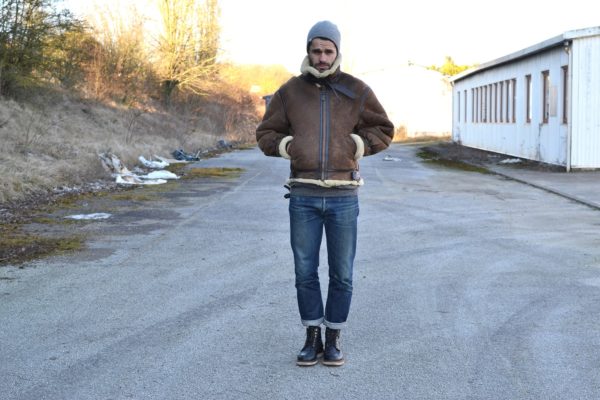 Un bombardier vintage B-3 Avirex pour affronter le froid