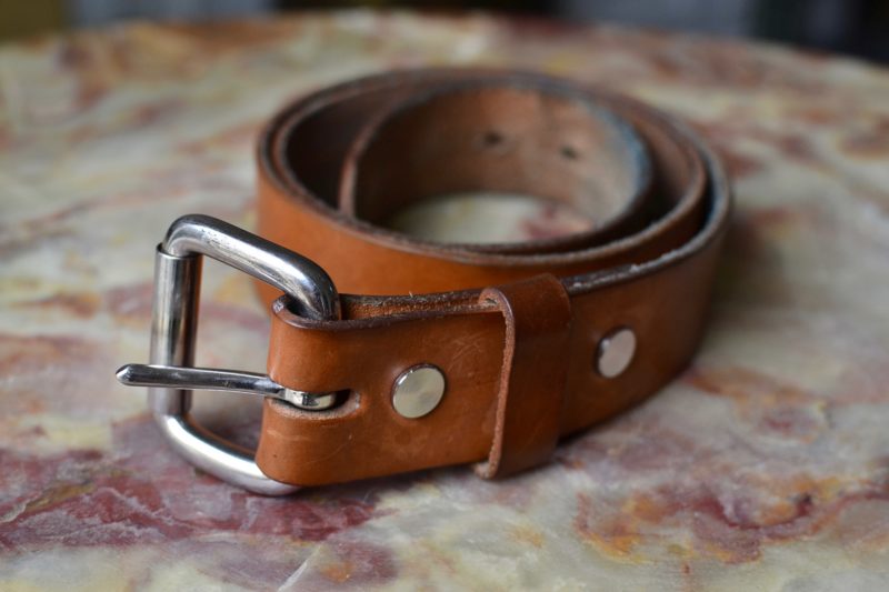 ceinture sympa bonnard sympa bo en cuir naturel faite en Suisse - patinée après un an
