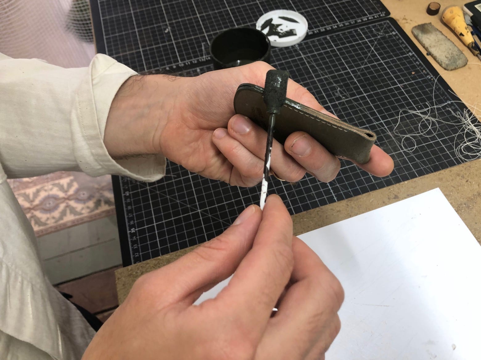 artisan - travail à la main - artisanat - cuir - laperruque - made in france