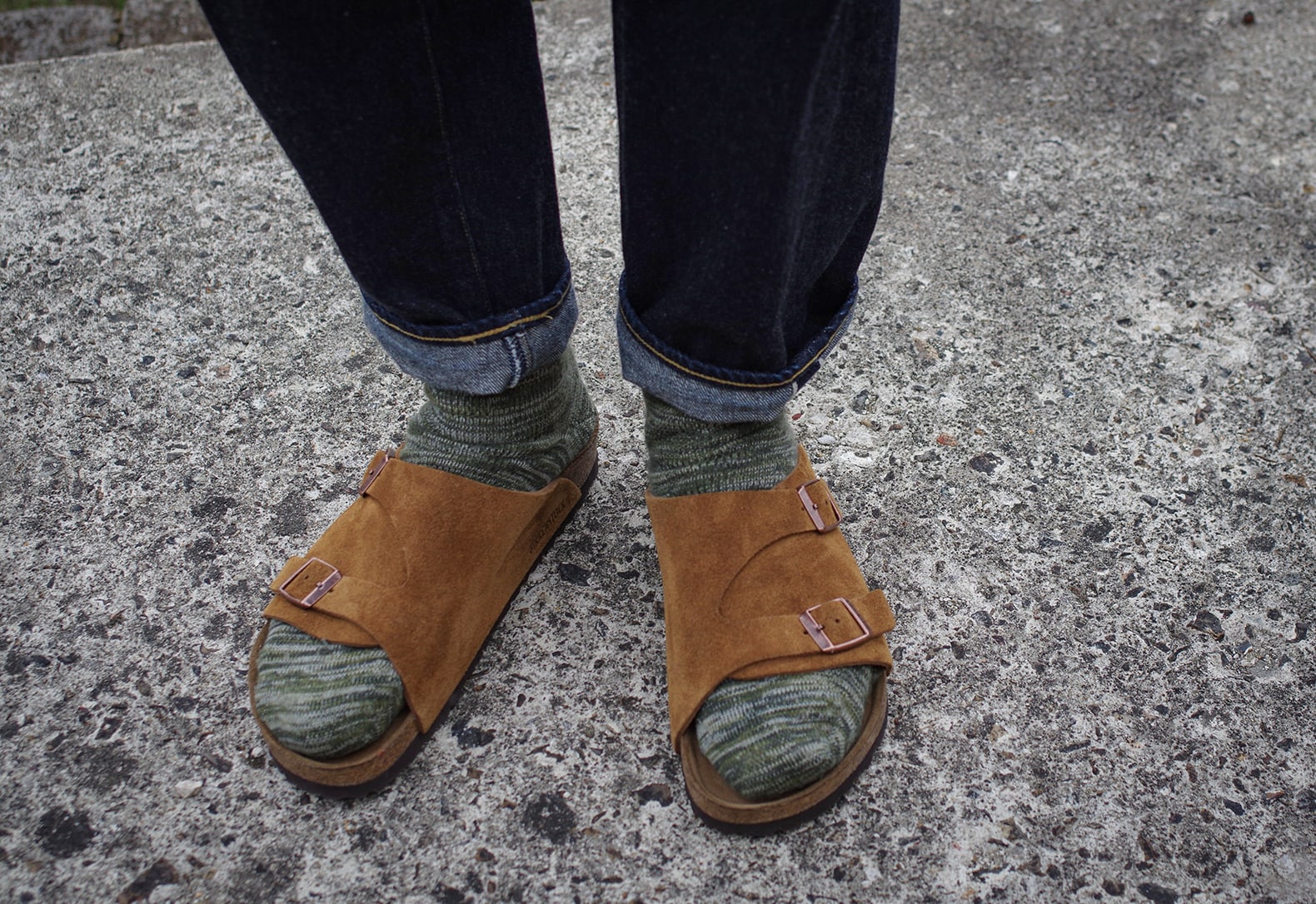 idée de tenues avec sandales birkenstock zurich brown marron fauve et chaussettes borse projects