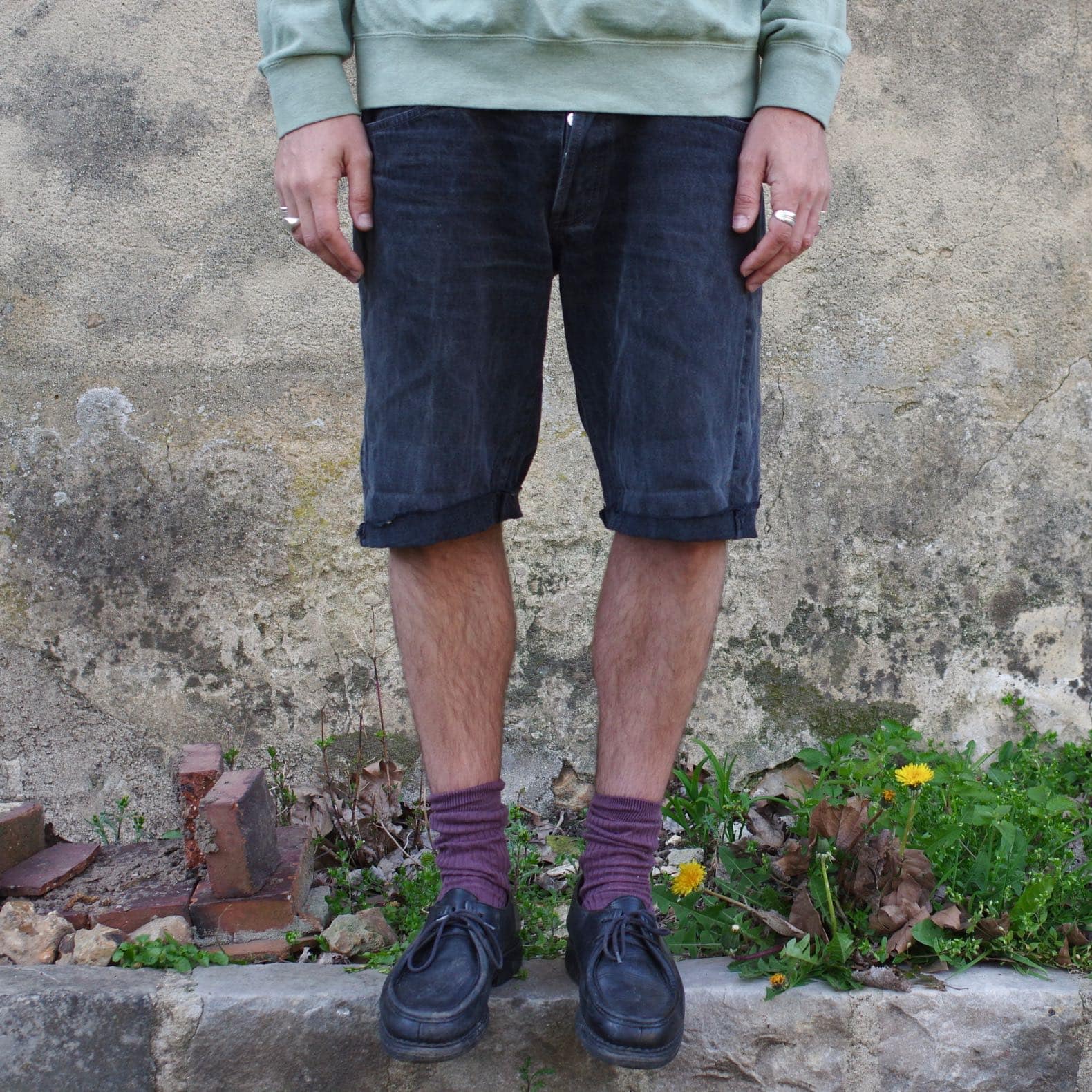 short en jean noir Lavis 501 et apraboot michael noire chaussure