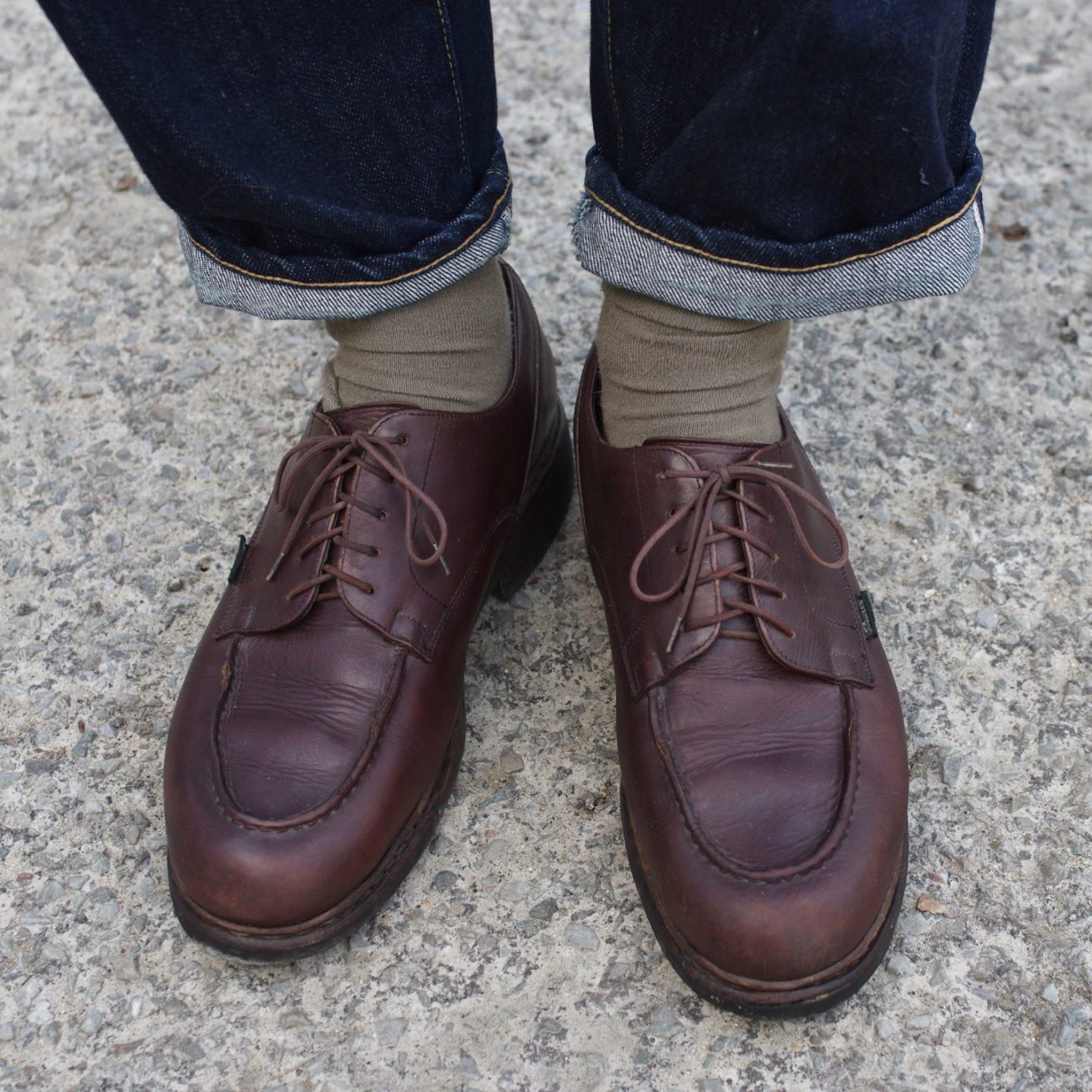 paire de chaussures en cuir marron made in france de la marque Paraboot modèle chambord