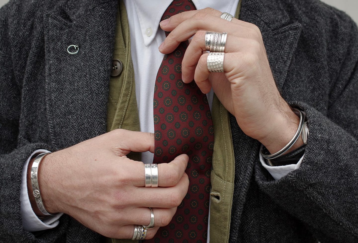 cravate dare in paris en soie et faite à la main dans un atelier parisien