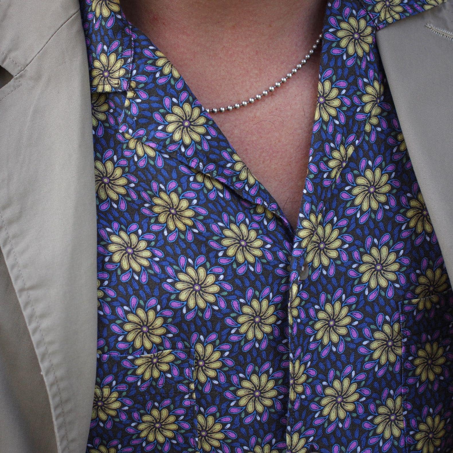 détail chemisette lin histon porjects imprimé fleurs