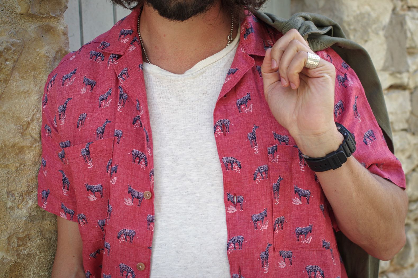 chemise manches courte en lin rose avec un imprimé zèbre de la marque histon projects motif zebre