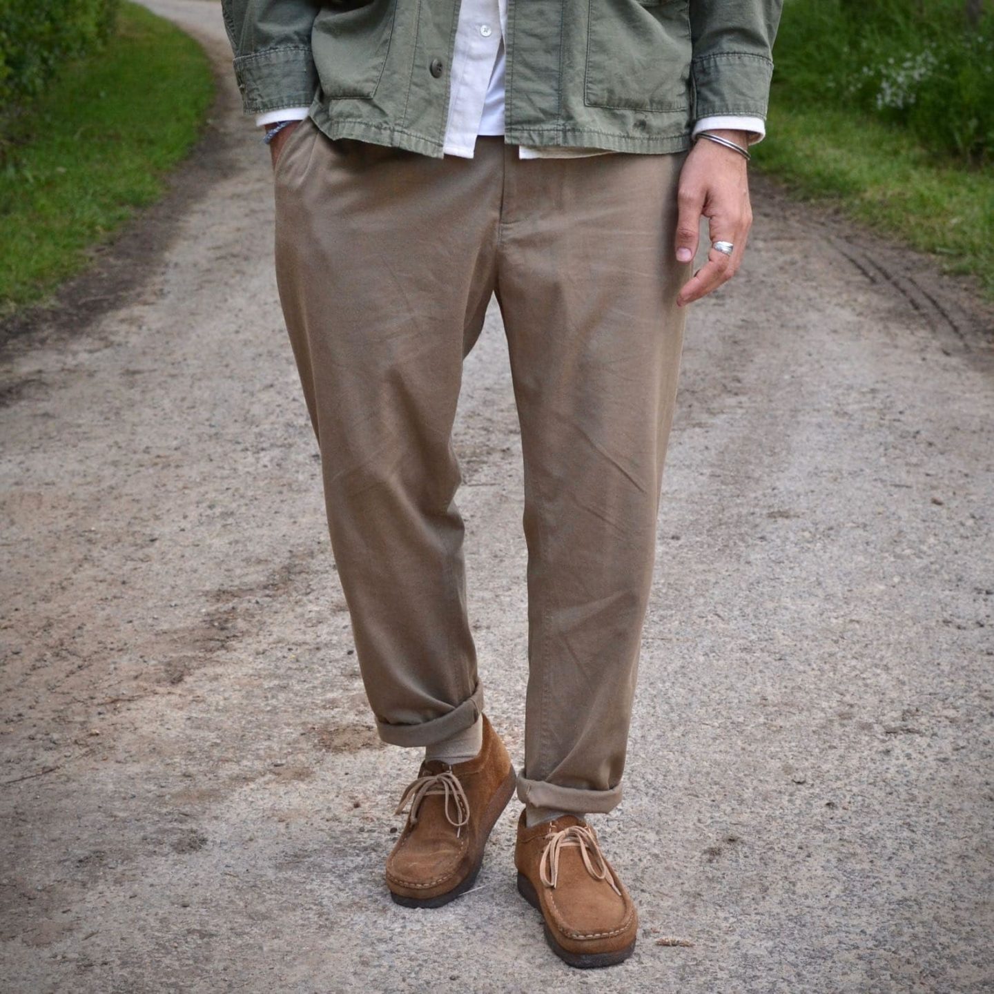clarks-wallabees-cola-kestin-tapered-pants