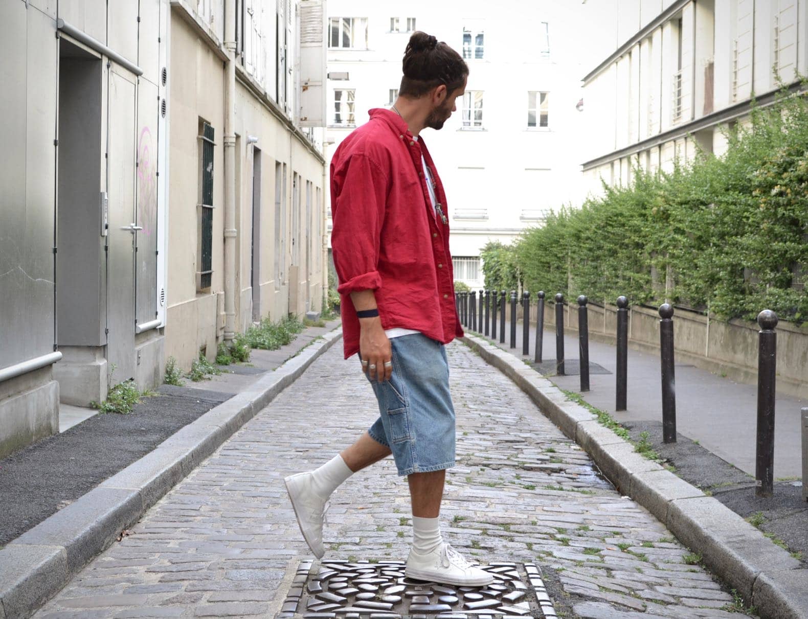 look homme coupe baggy style streetwear
