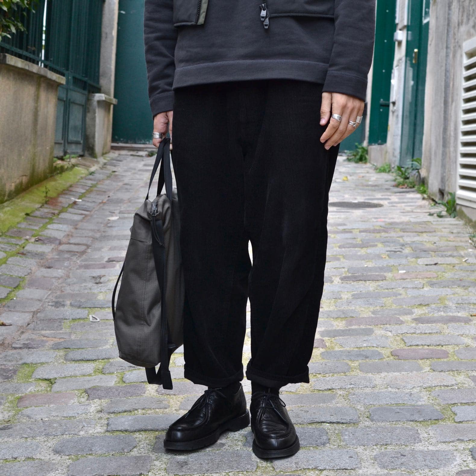 pantalon en velours coupe loose tapered Borali