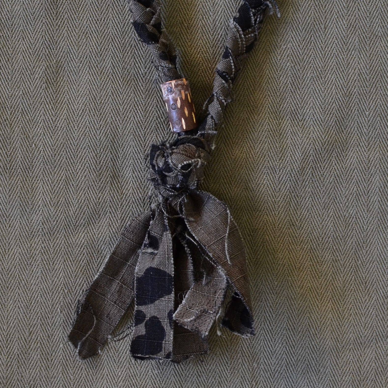 collier tressé upcycling borali en ripstop imprimé léopard