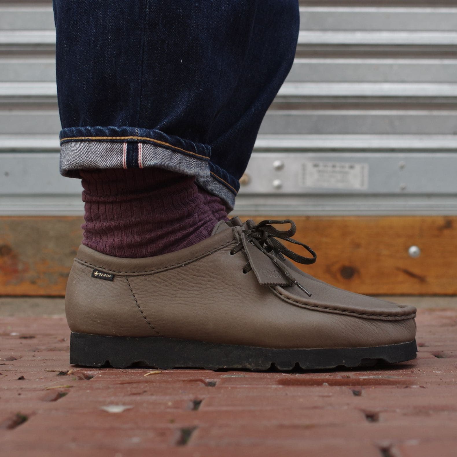 clarks wallabee gtx olive green