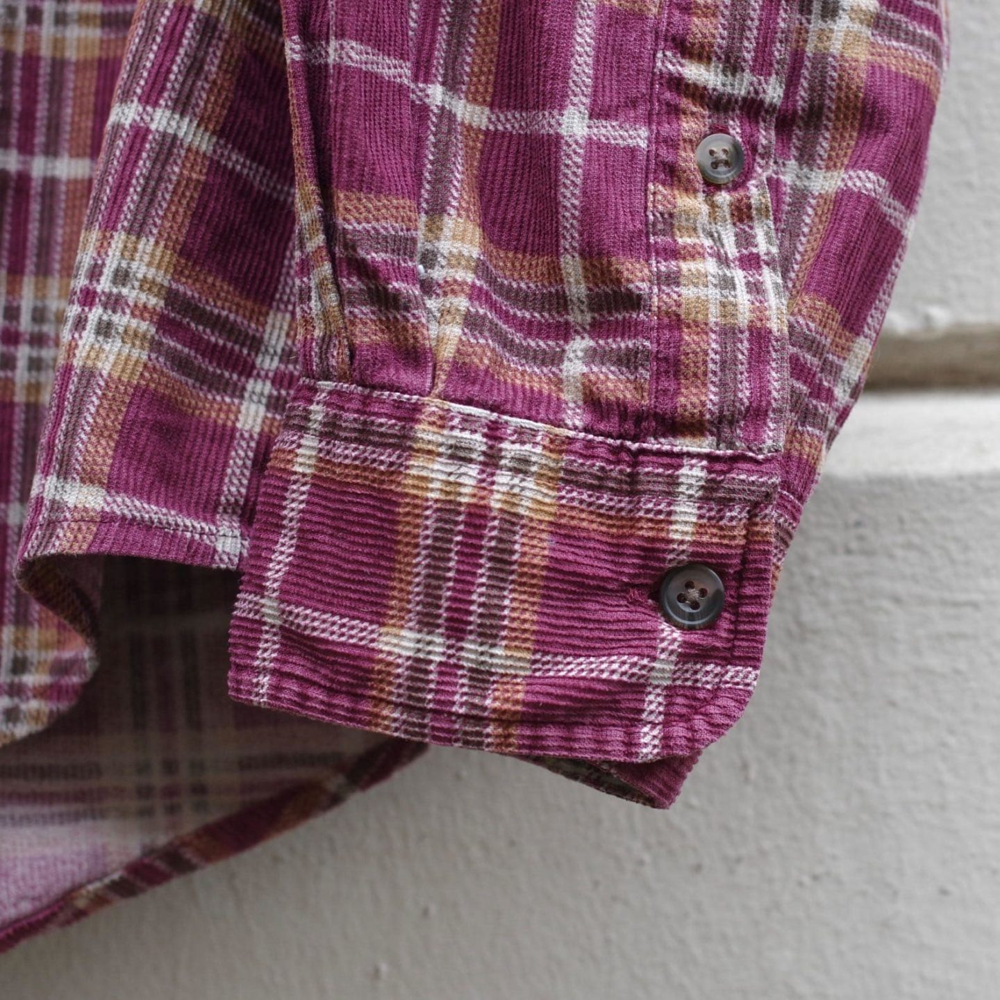 velours côtelé imprimé d'un motif à carreaux sur une chemise vintage de la marque américiane Eddie Bauer