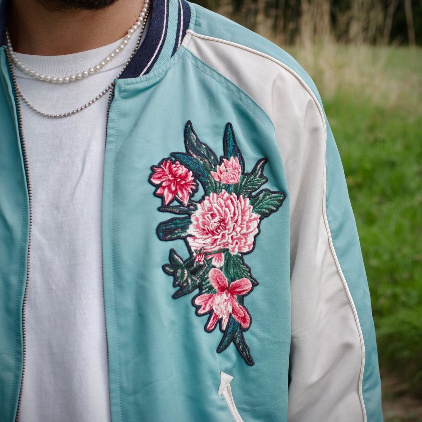 broderie dahlias fleurs sur souvenir jacket