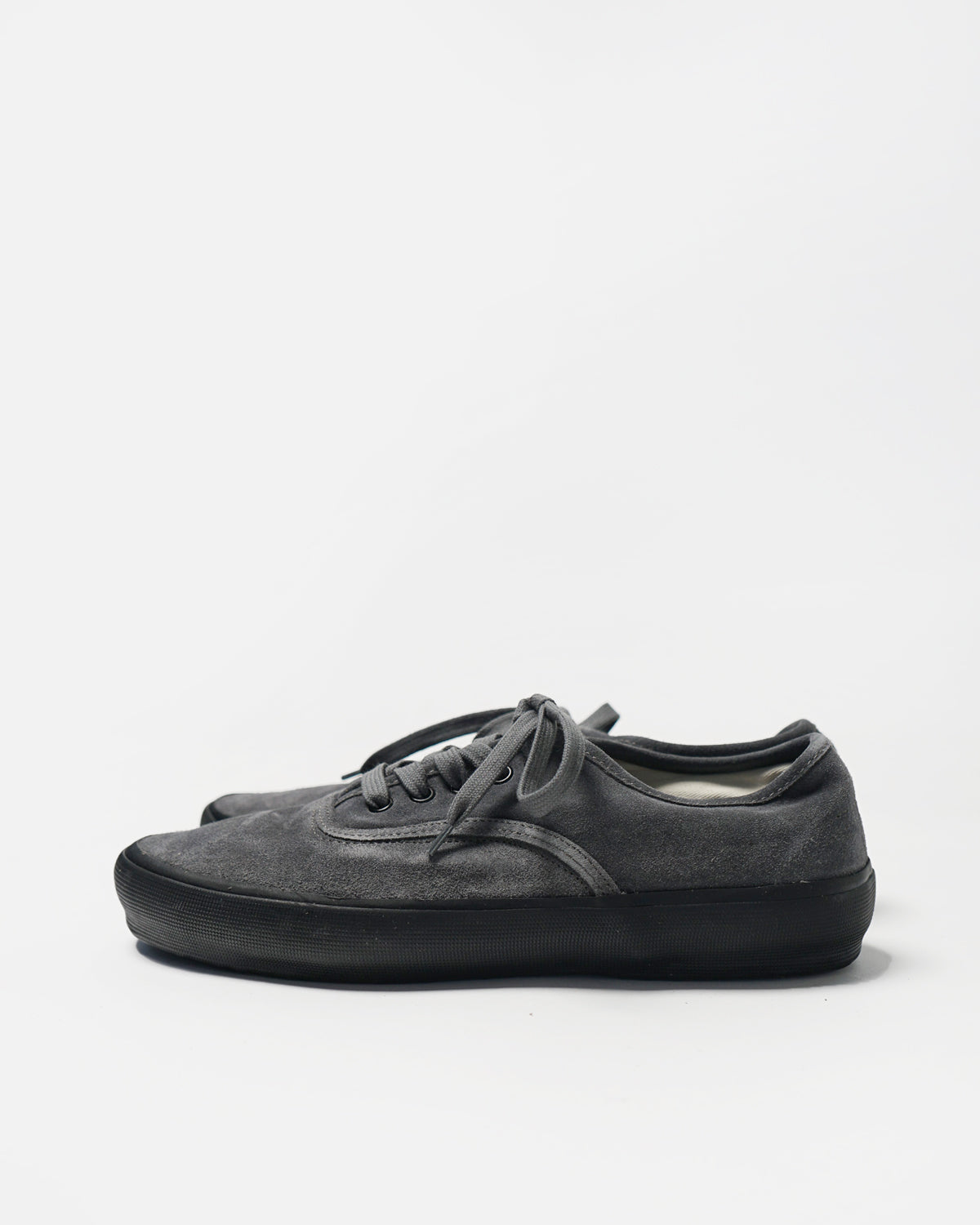 Reproduction of found US navy sneakers deck shoe