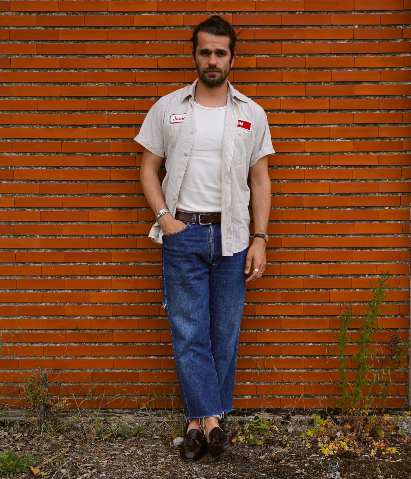 look vintage avec jean levi's 501, marcel, mocassins alden et chemise de pompiste us