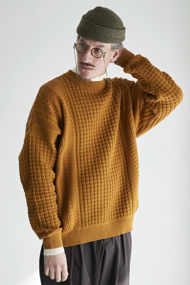 Yashiki marque brand lookbook automne hiver 2023 mustard knit