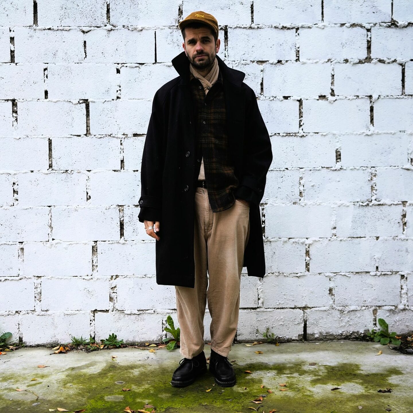 outfit with the utile coat arpenteur and corduroy pants borali loosetapered & michael paraboot shoes