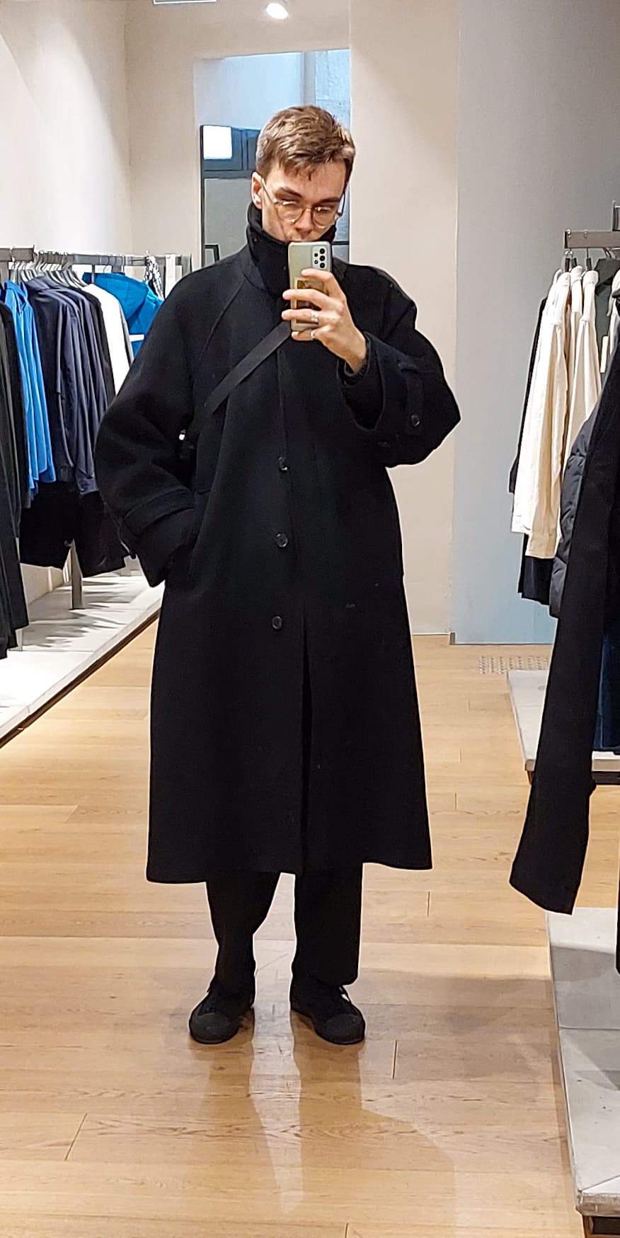 Style large homme minimaliste manteau noir