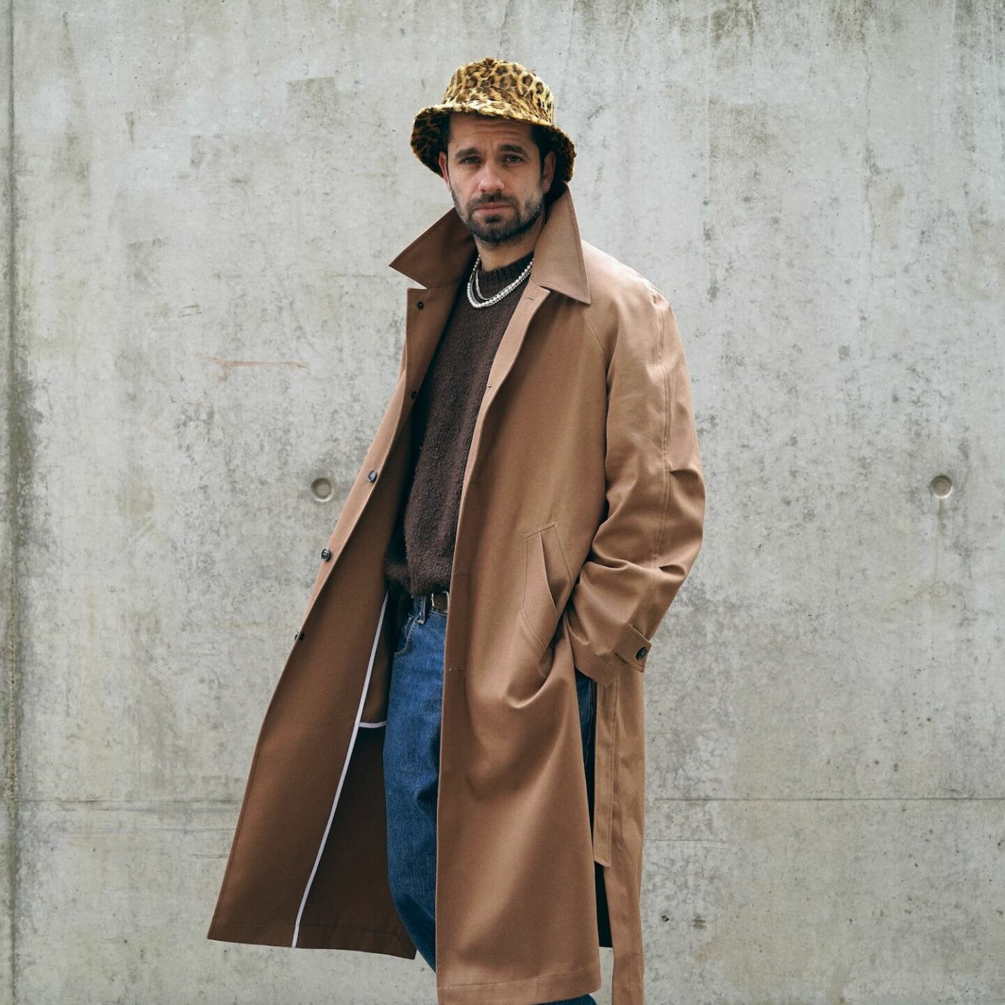 men outfit idea with an oversize trench from the brand coltesse