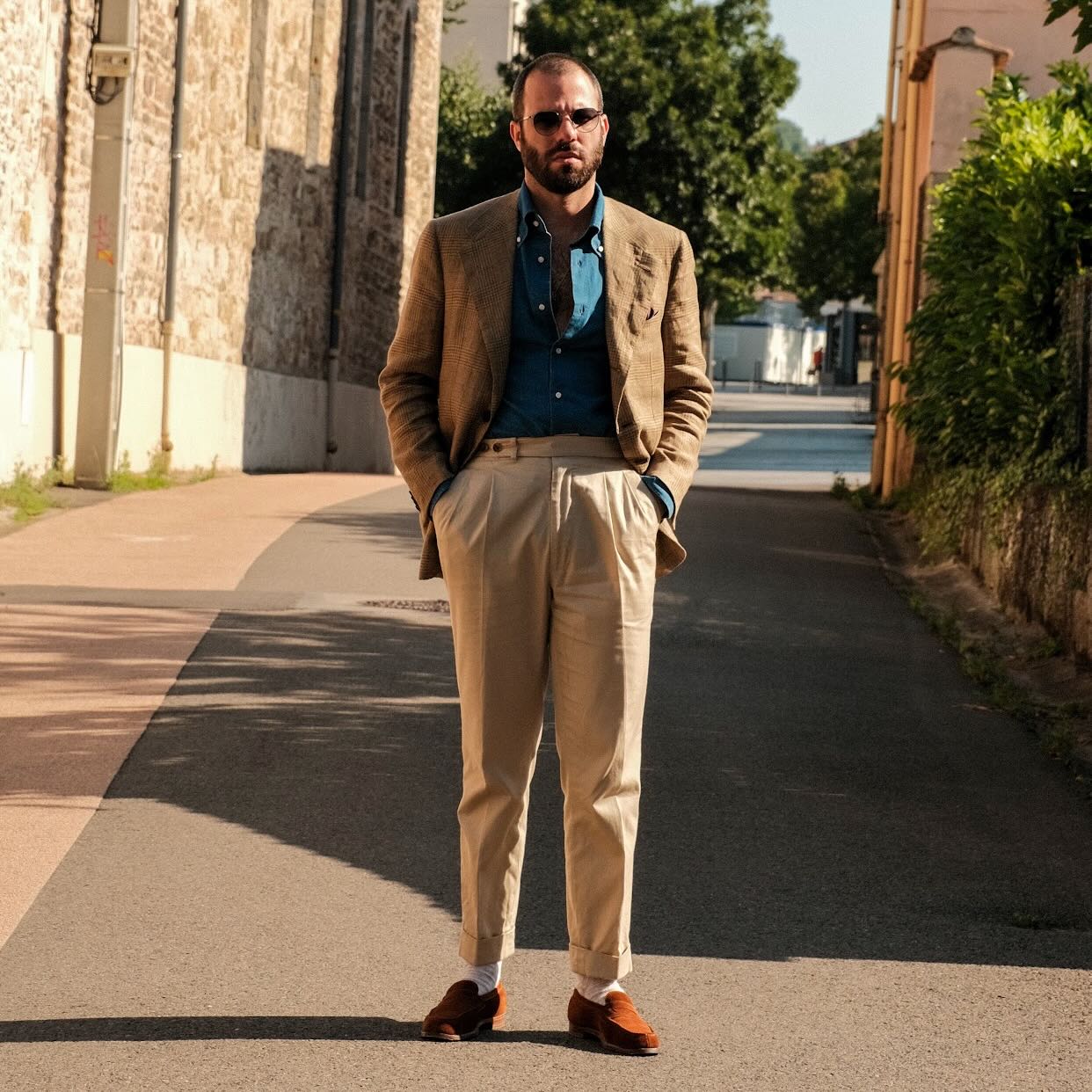 tenue élégante homme et décontractée dans le style soft tailoring