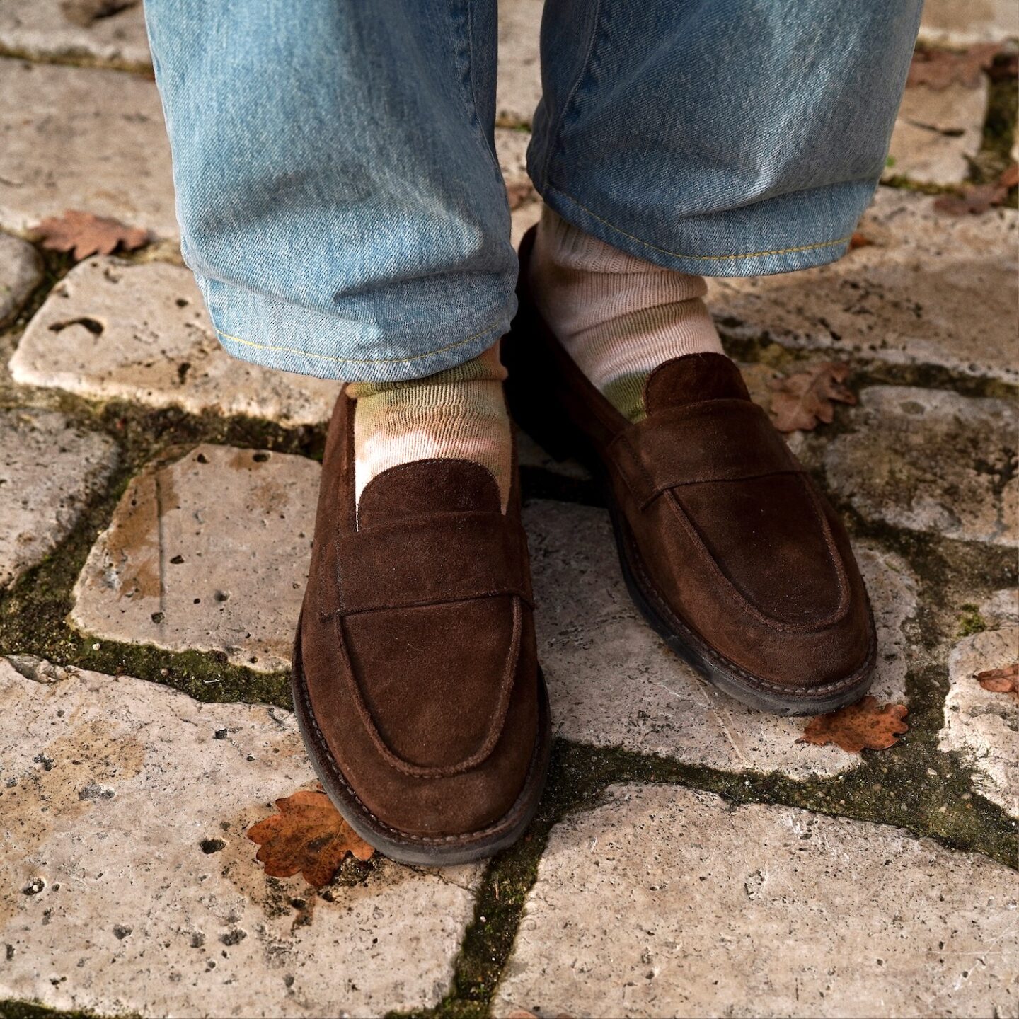 Mocassin Tilsitt « Loft » en veau velours marron de la marque française malfroid shoes et chaussettes anonympoous japan tie & dye