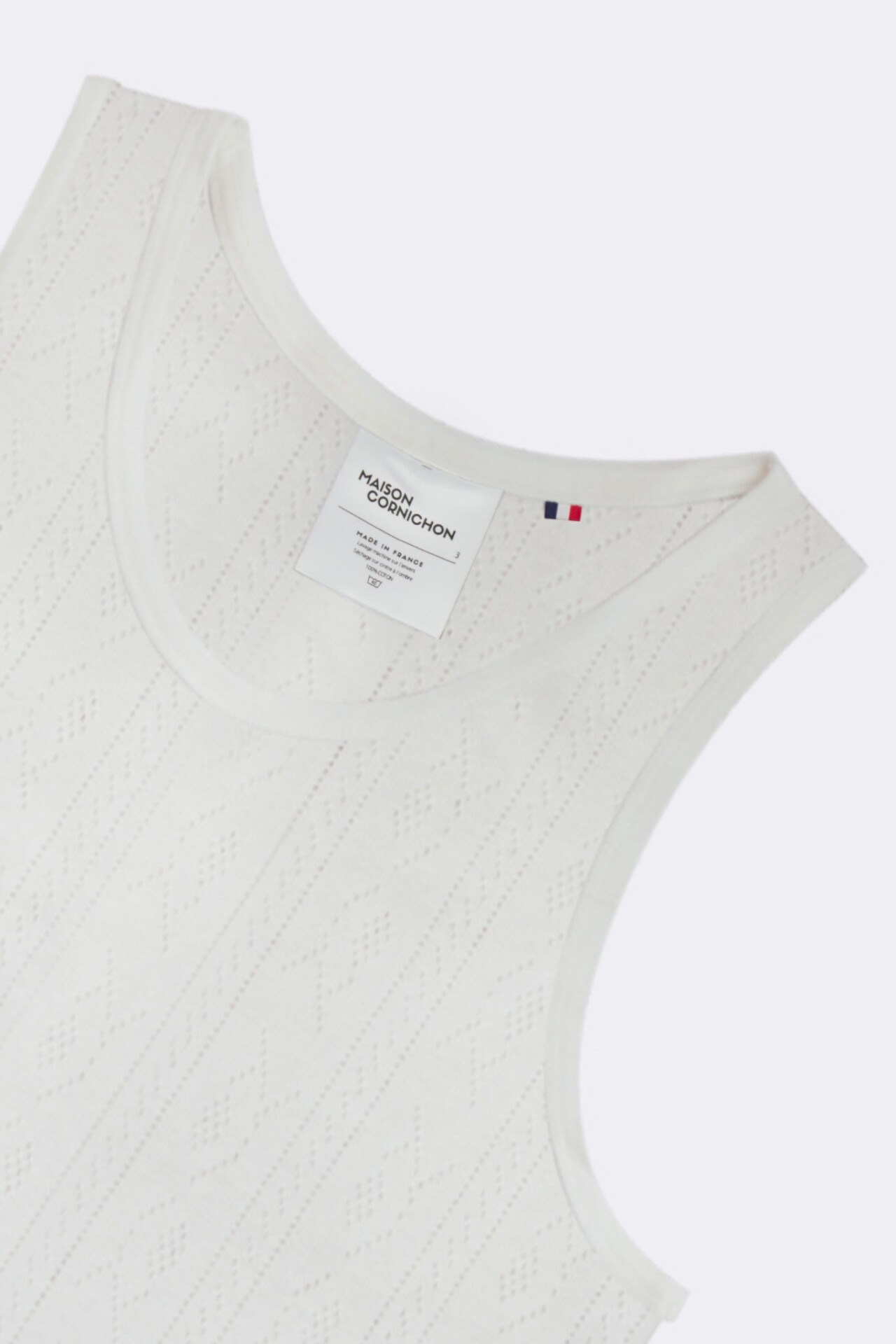 débardeur pour homme type maillot de corps en maille ajourée fait en france par Maison Cornichon et le styliste Boras