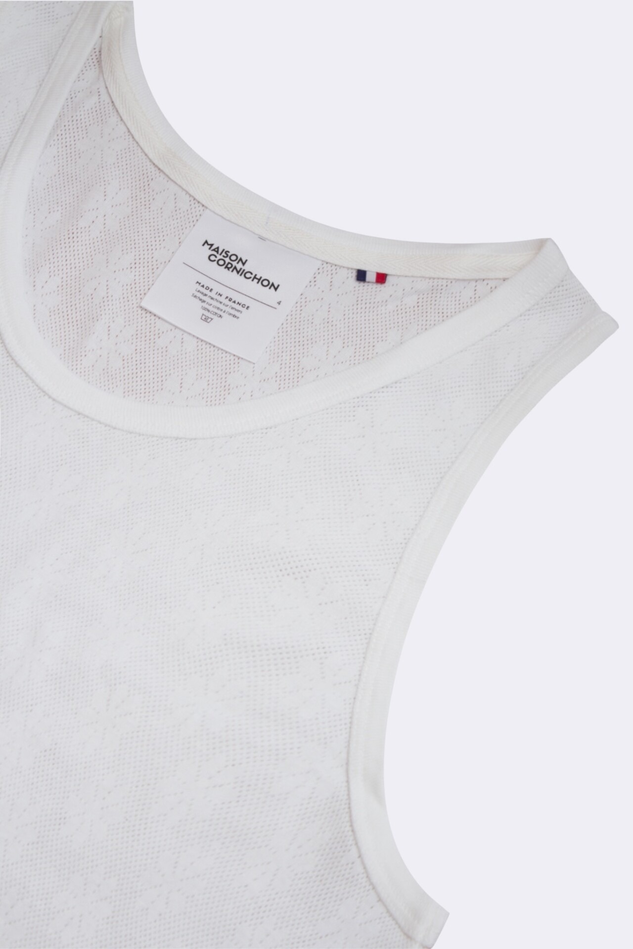 débardeur pour homme type maillot de corps en maille ajourée fait en france par Maison Cornichon et le styliste Boras