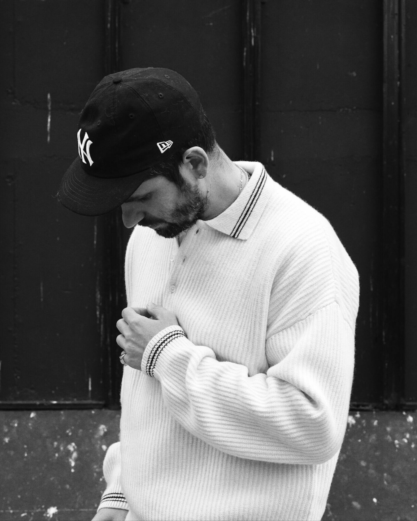 hast pull oversize en laine mérinos à col polo porté