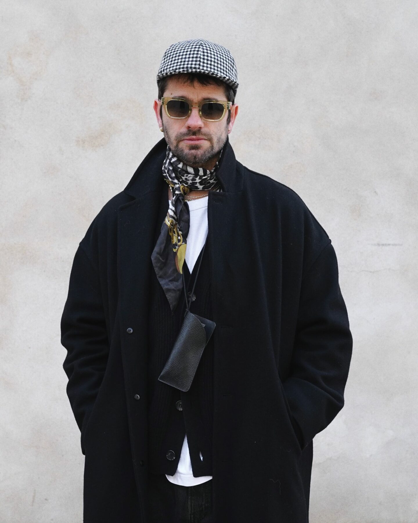 foulard en soie vintage &agrave; mitiuf z&egrave;bre et l&eacute;opard et etui &agrave; lunette laperruque