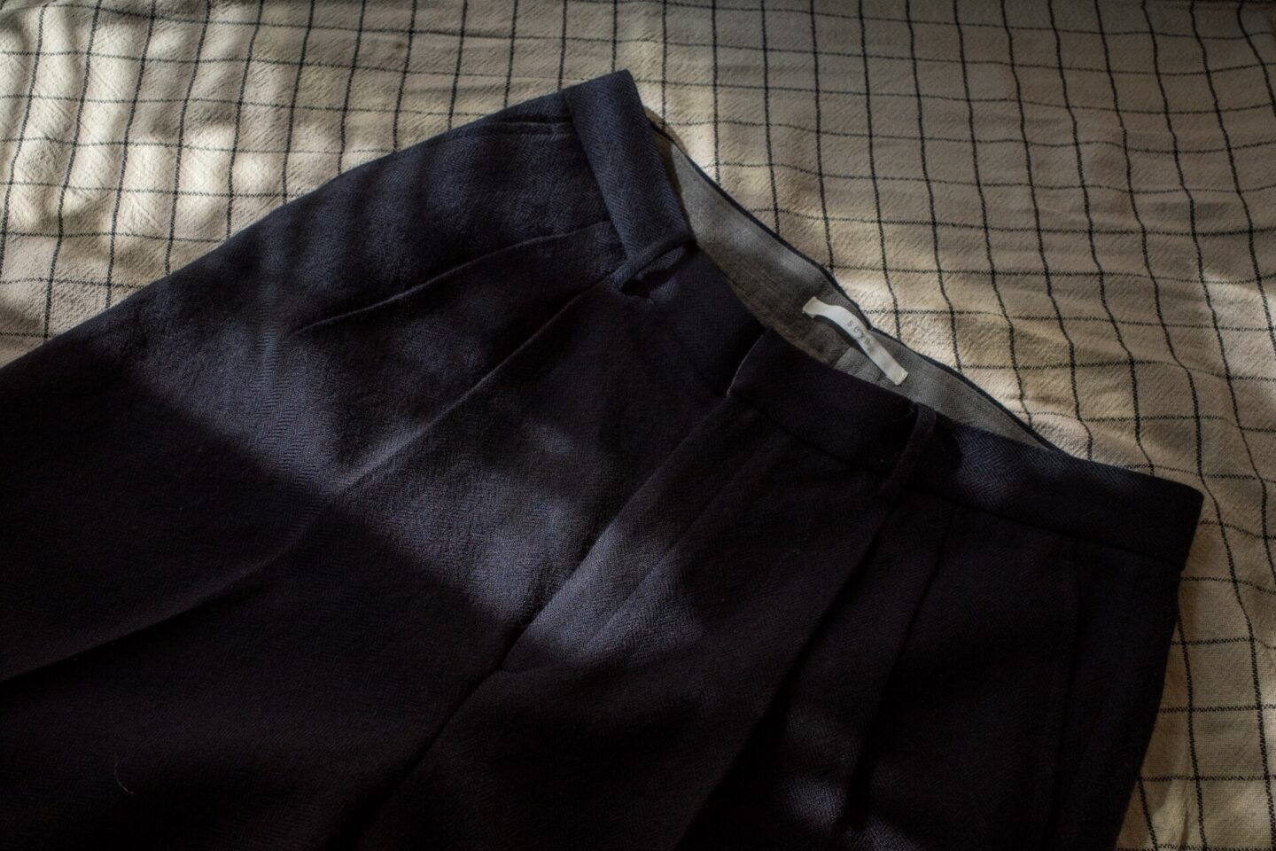 Seya marque japonaise pantalon bleu marine Travel pants navy Village Herringbone midnight fw25