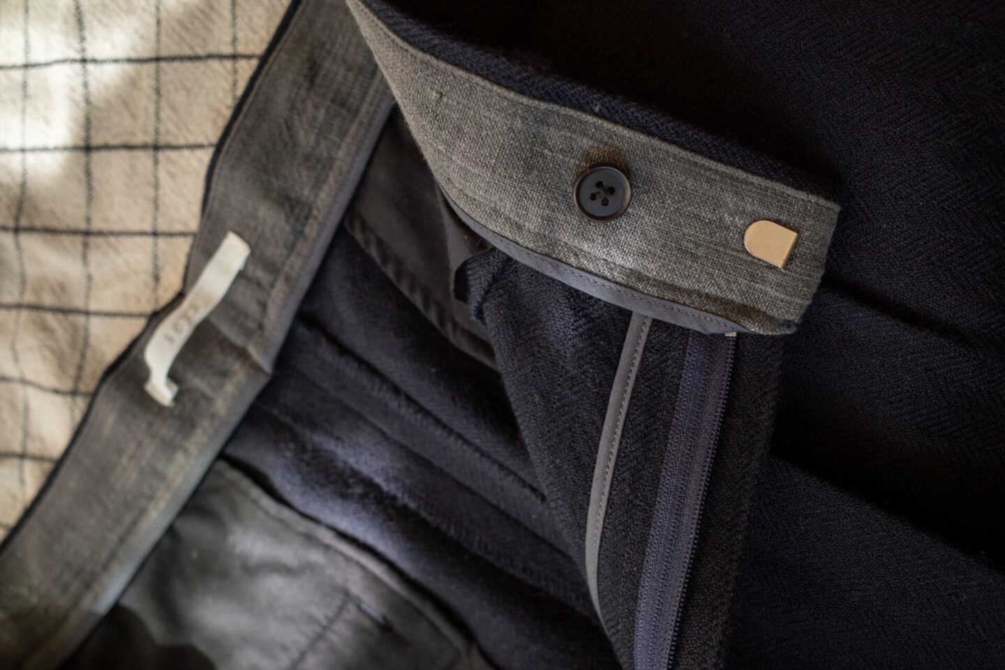 Pantalon bleu marine soft tailoring artisanal marque japonaise Seya