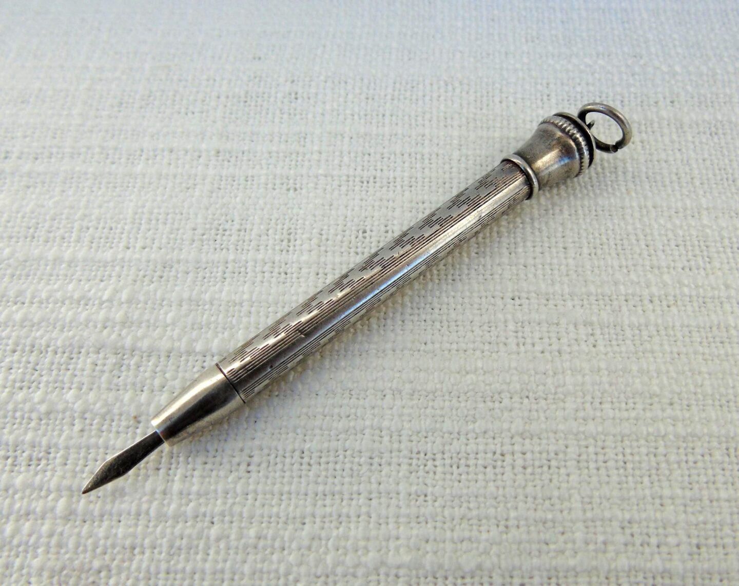 cure-dents ancien en argent massif