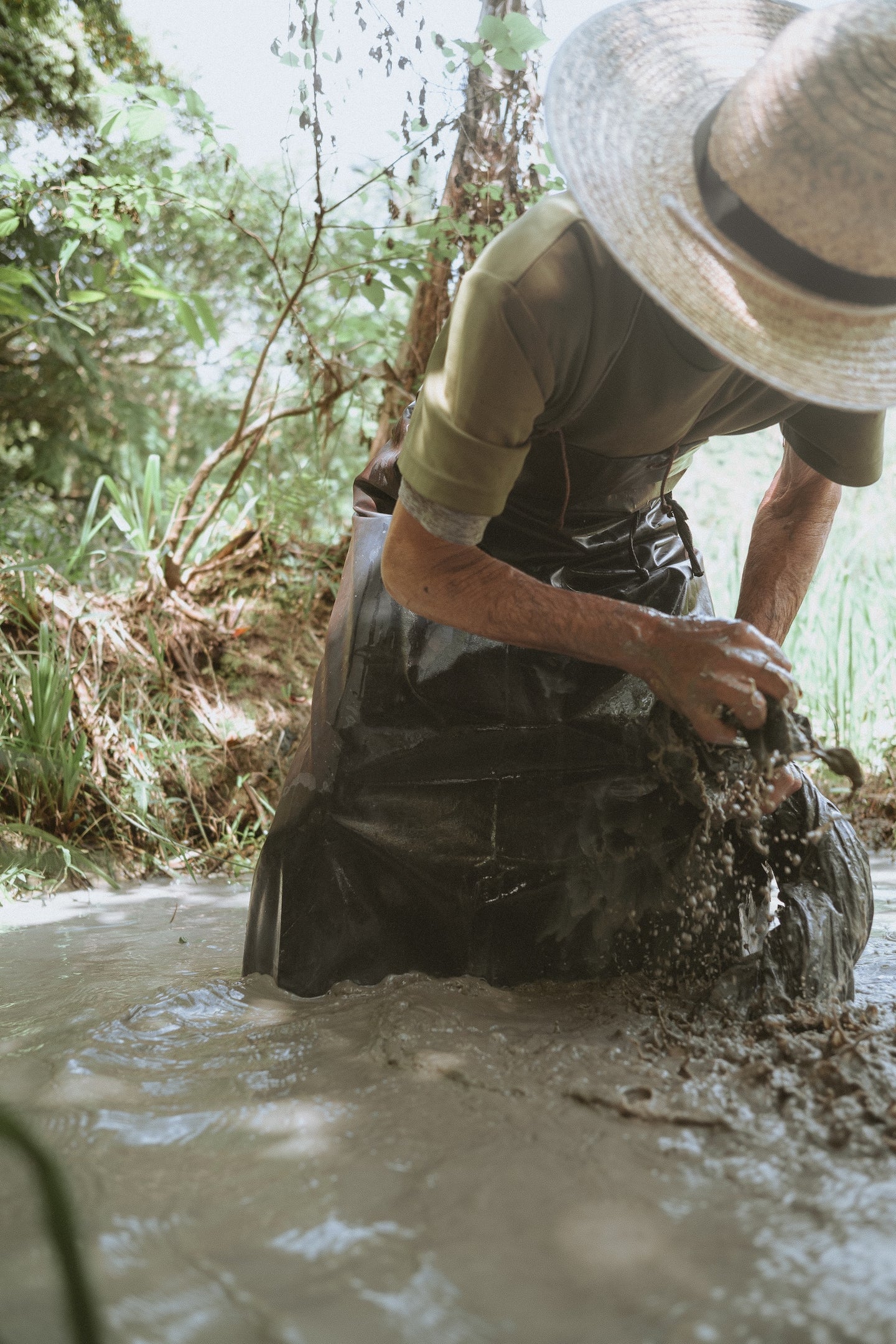 Dorozome mud dyeing technique