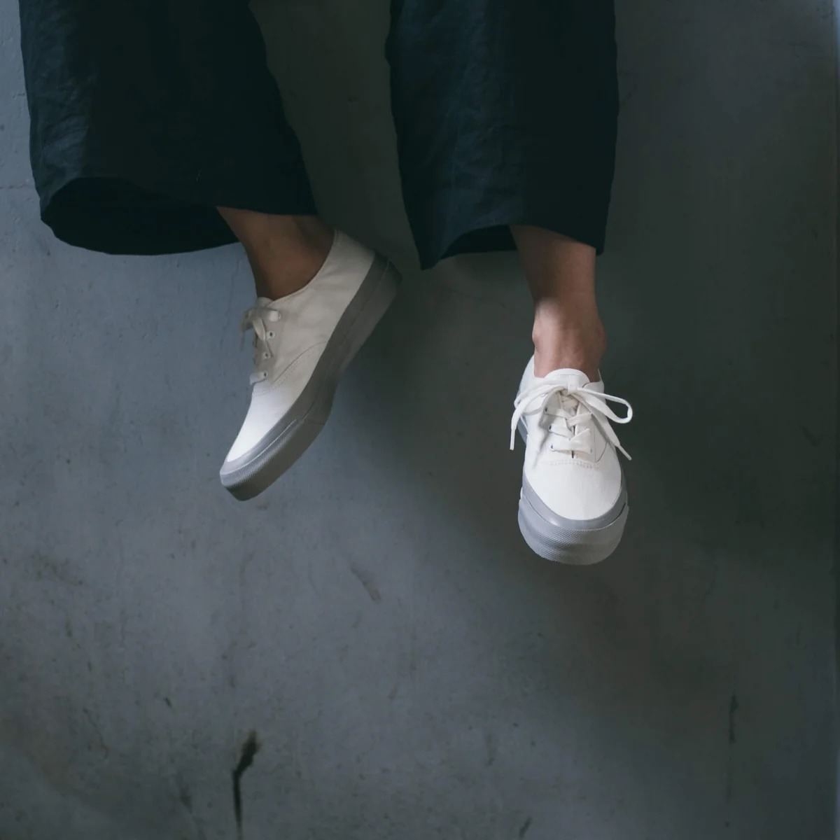 Asahi Deck gray vestiaire estival homme 2026 baskets toile japonaises