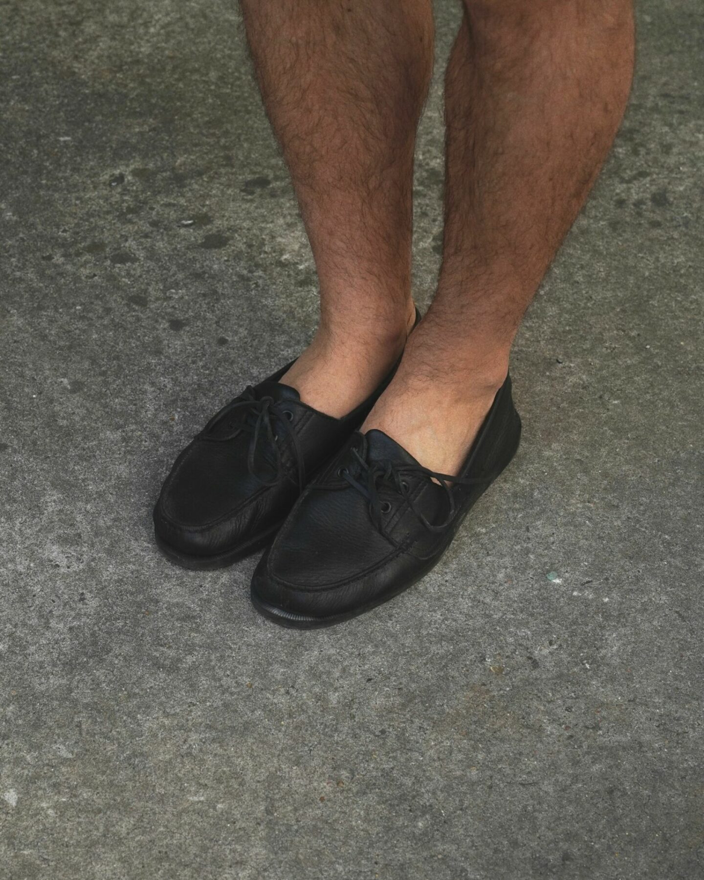 chaussures bateau noires de la marque Max Sauveur